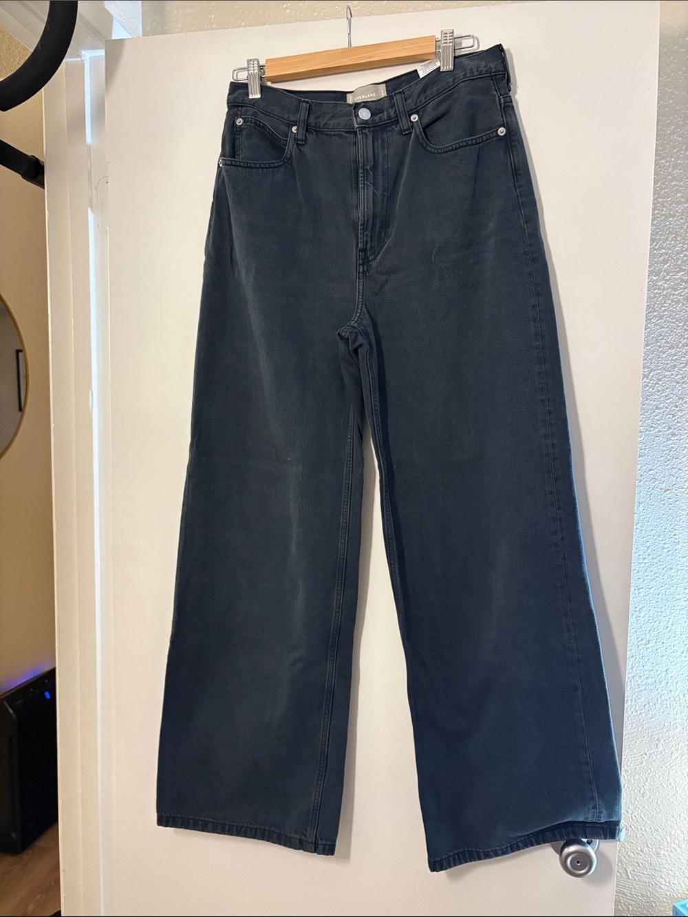 Everlane Wide-Leg High-Rise Jeans in faded black